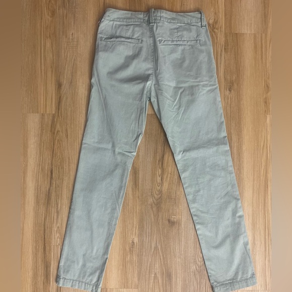 ❤️😍Hollister Pastel Soft Green Straight Leg Mid-Rise Skinny Denim Jeans - Picture 3 of 6